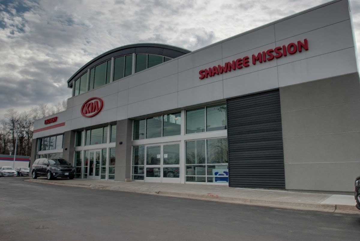 Shawnee Mission KIA photo 4