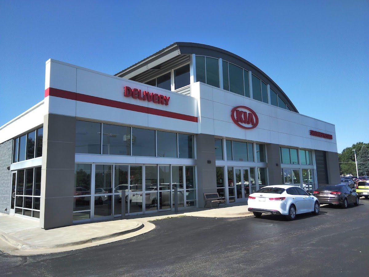 Shawnee Mission KIA photo 1