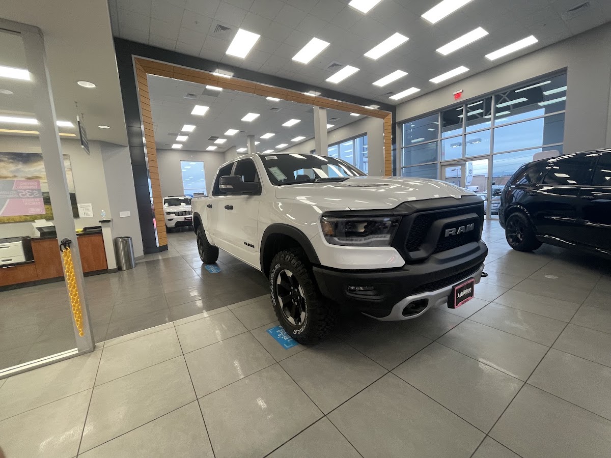 Autonation Chrysler Dodge Jeepr Amvalencia photo 4