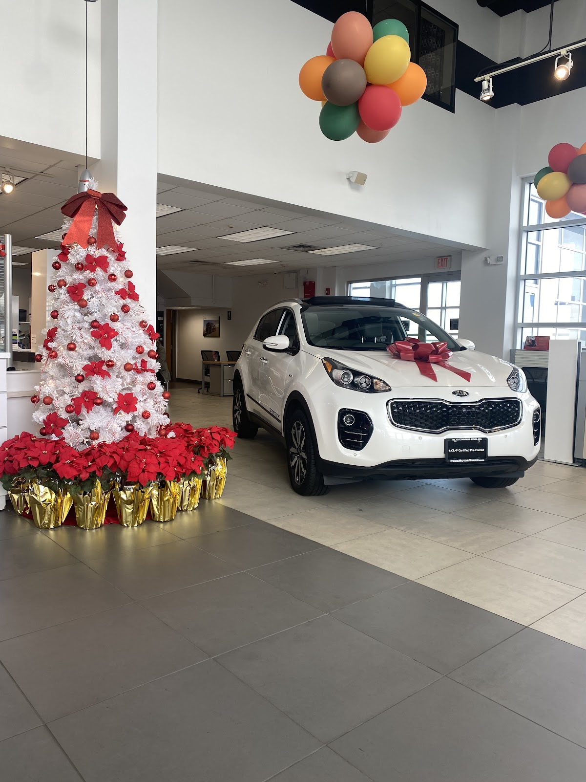 Pride Kia Lynn photo 4