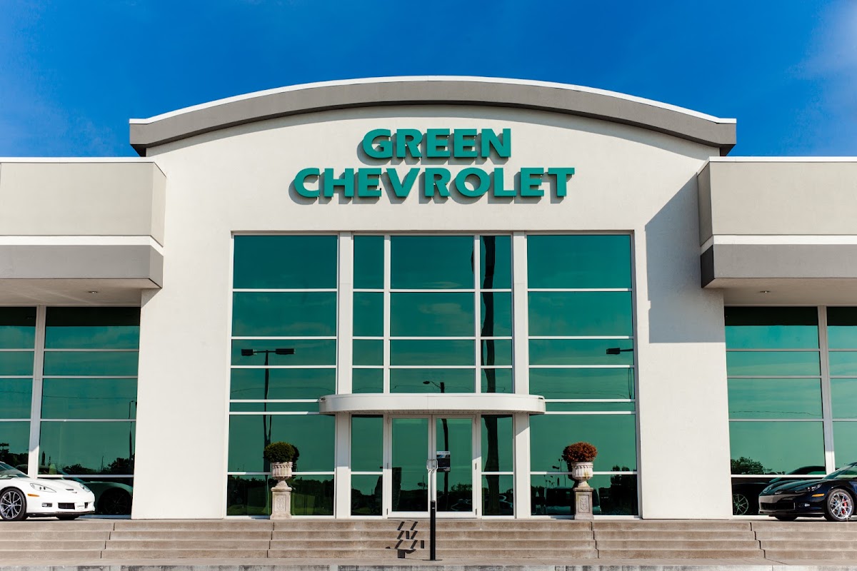 Green Chevrolet photo 4