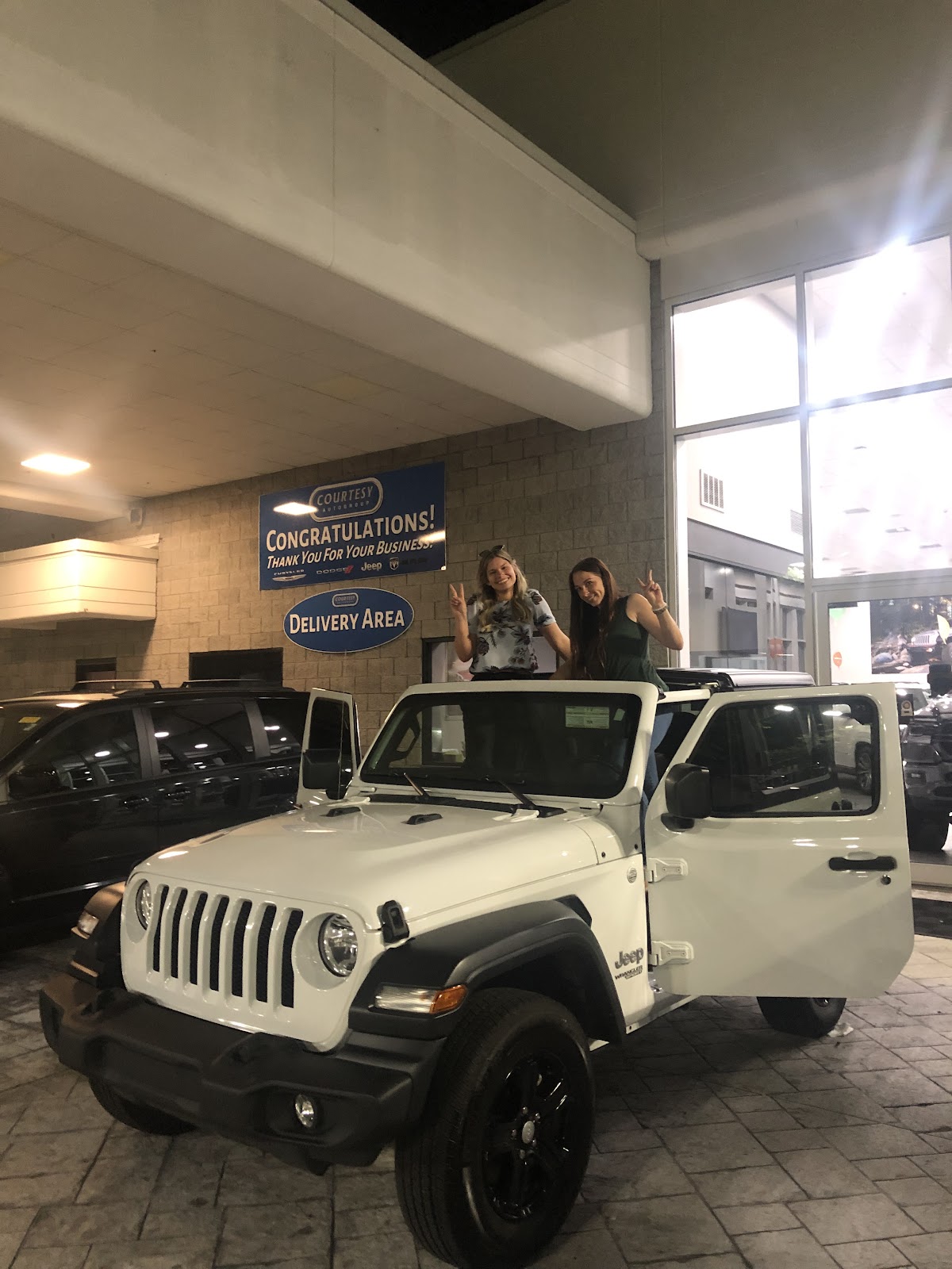 Courtesy Chrysler Jeep Dodge RAM photo 4