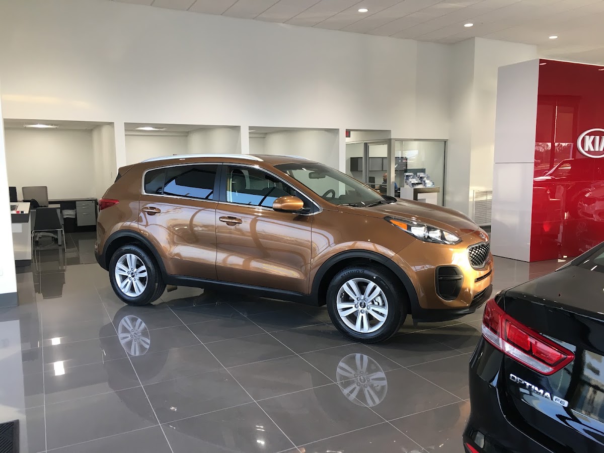 Lakeshore Kia Slidell photo 3