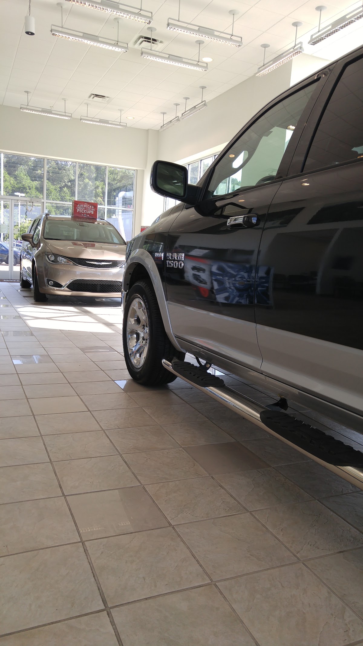 Blackburn Chrysler Dodge Jeep Ram Vicksburg photo 3