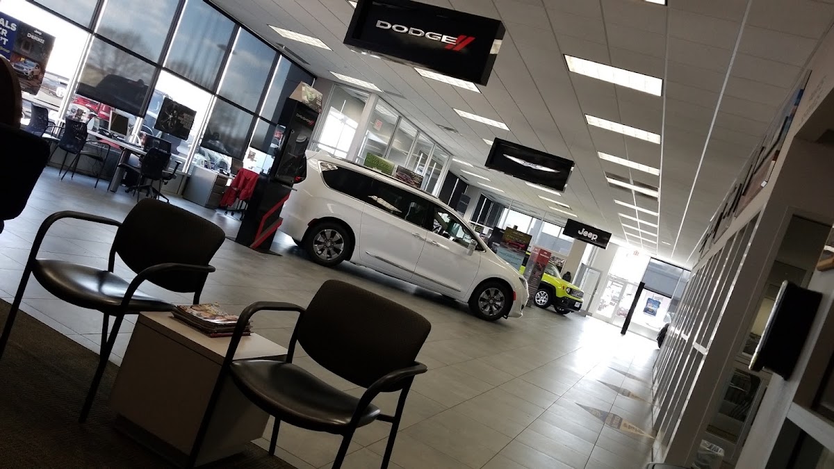 Eau Claire Chrysler Dodge Jeep Ram photo 3