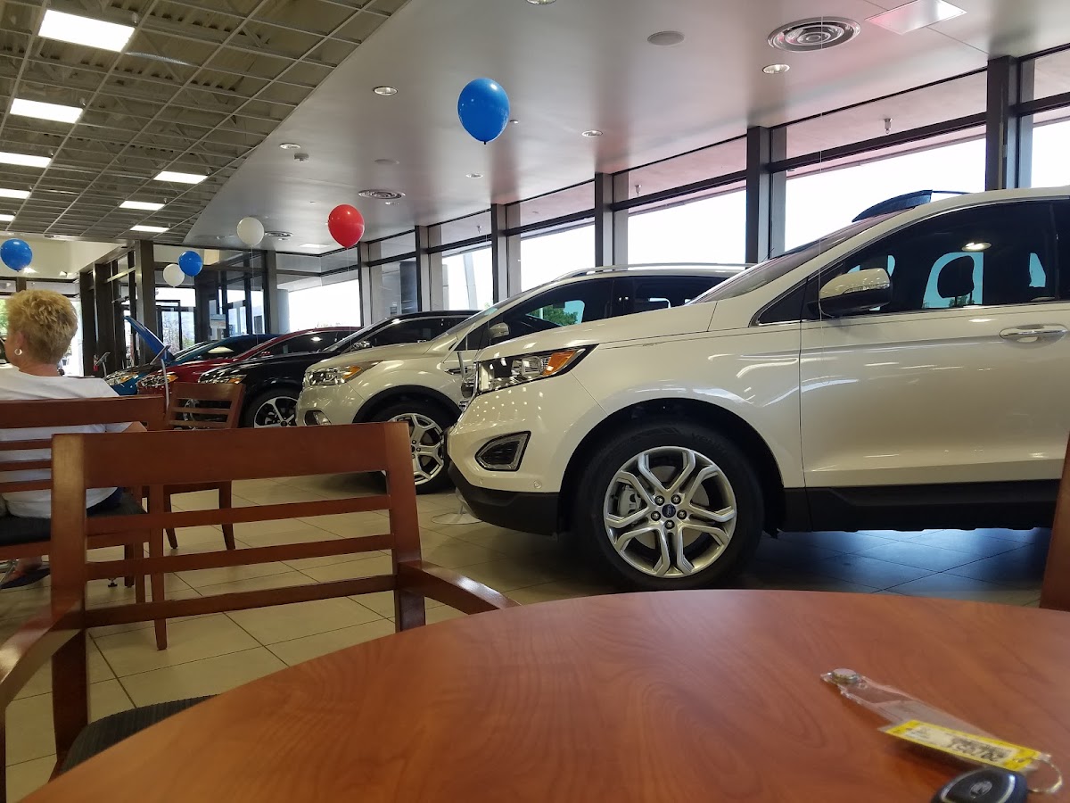 Phil Long Ford photo 5
