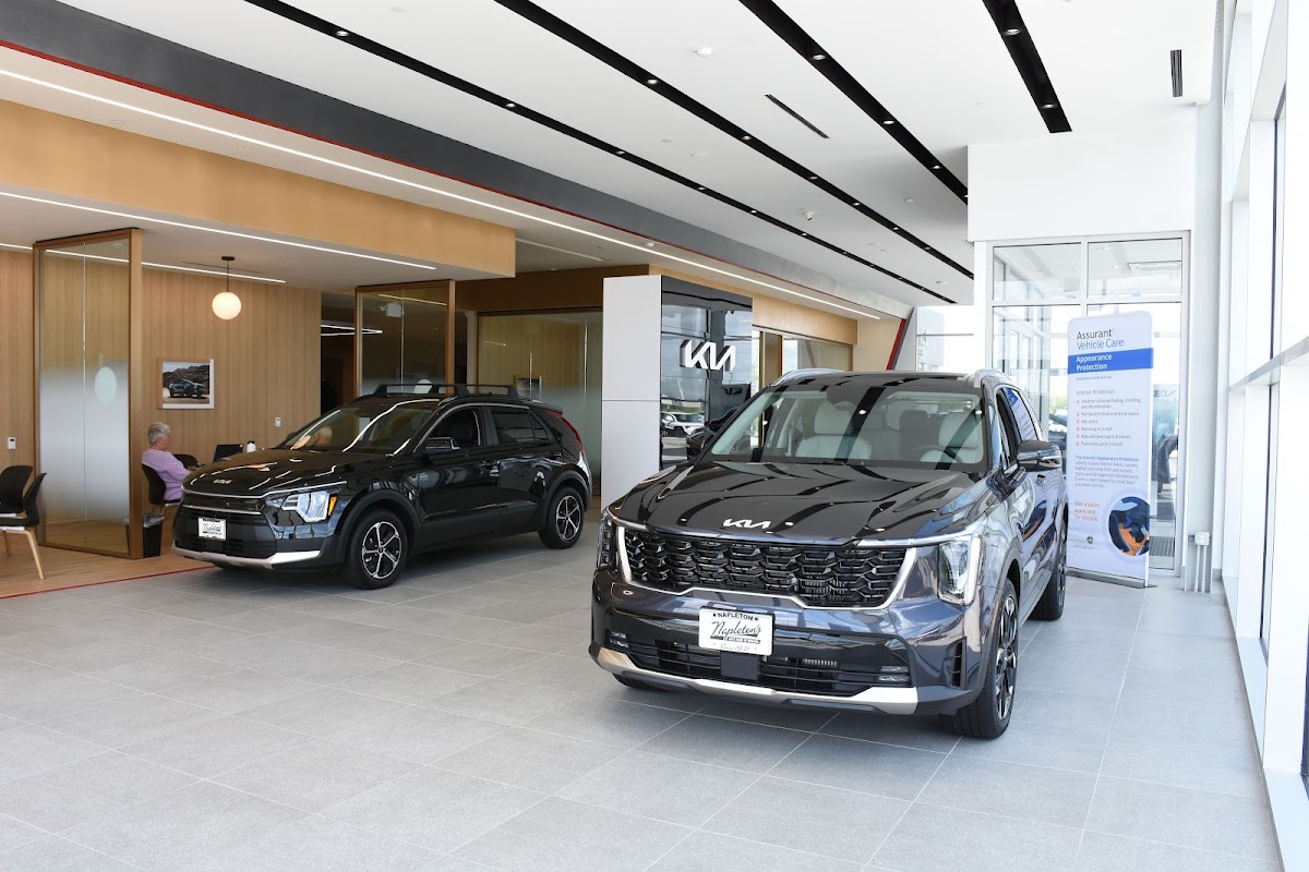 Napleton's Kia of Urbana photo 5