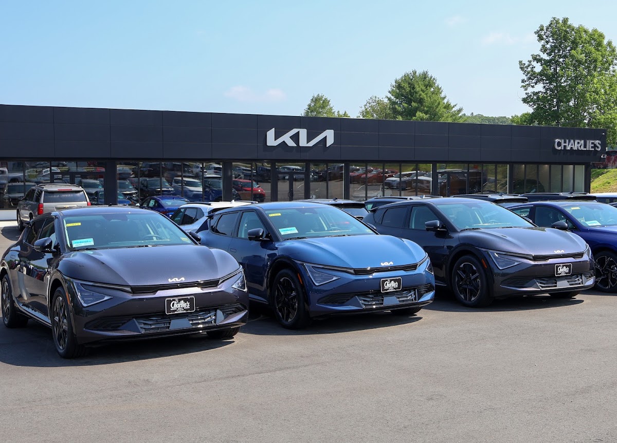 Charlie's Kia Augusta photo 1