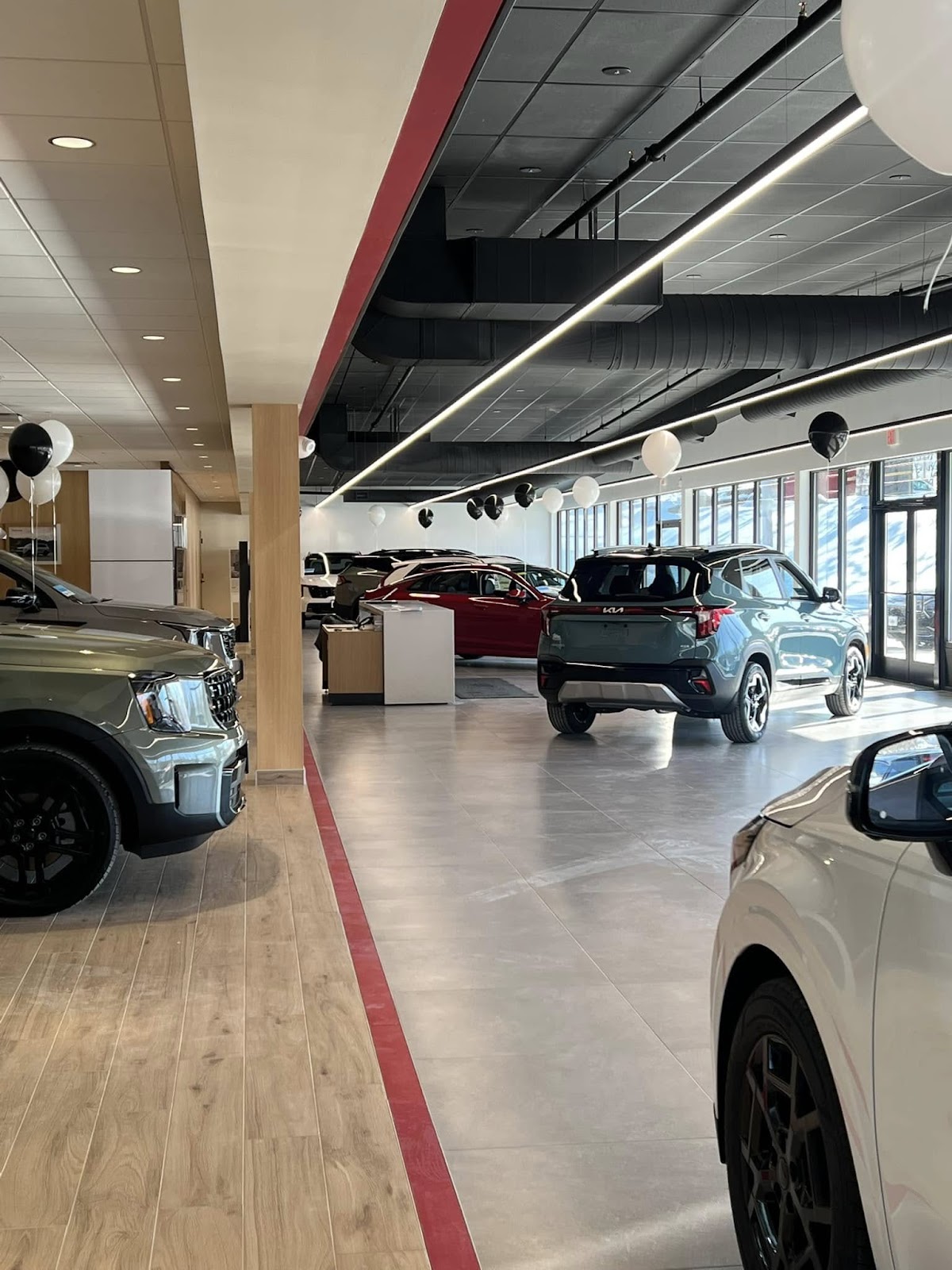 Charlie's Kia Augusta photo 3