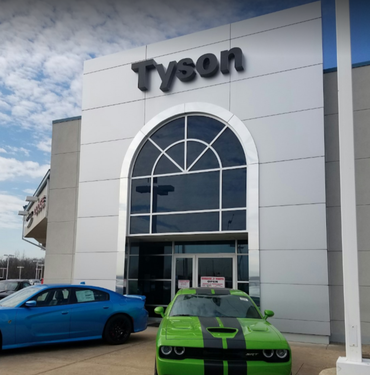 Tyson Chrysler Dodge Jeep Ram of Shorewood photo 1