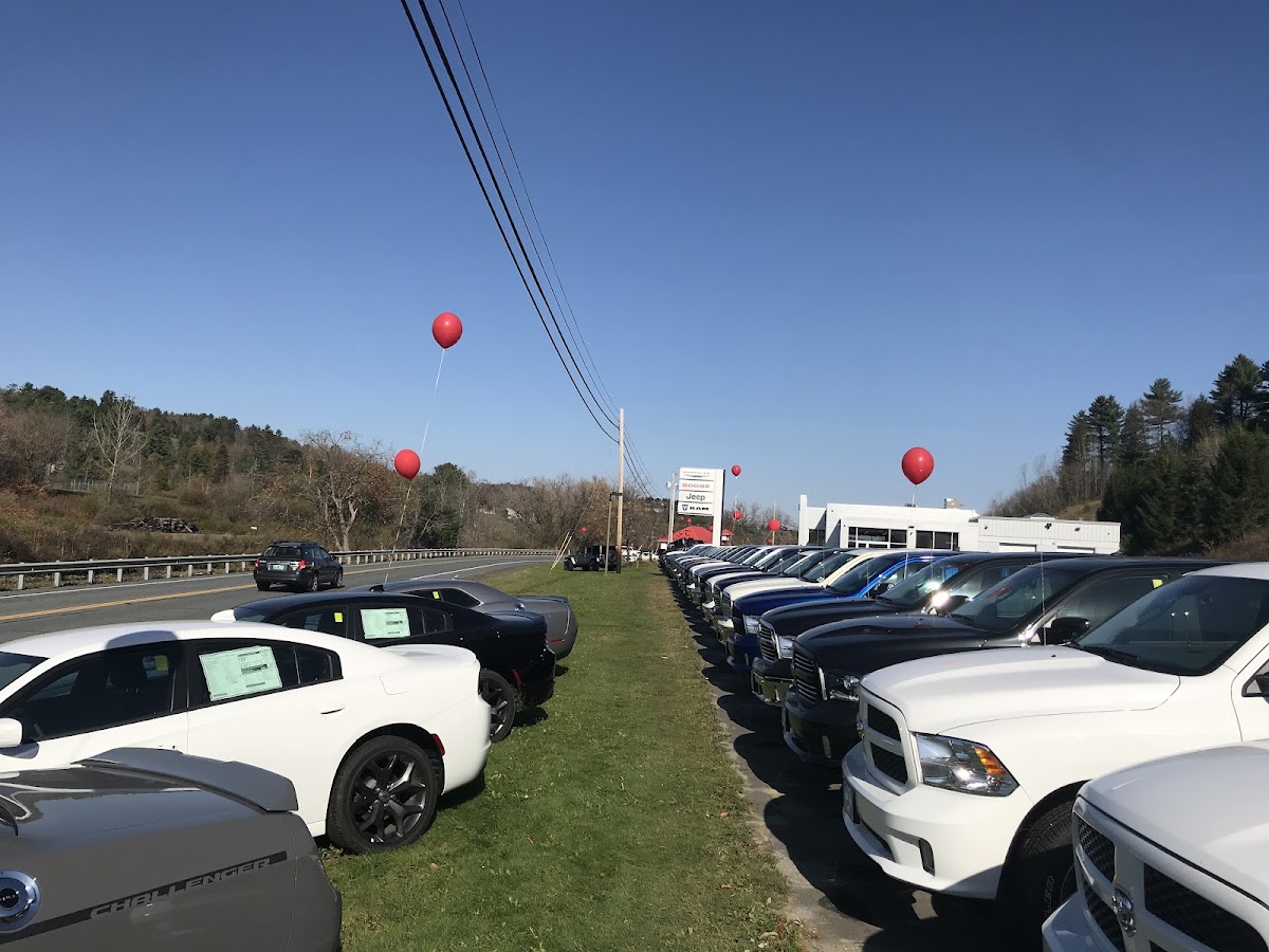 St Johnsbury Chrysler Dodge Jeep Ram photo 4