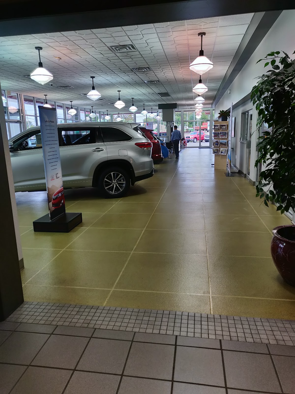 Royal South Toyota photo 3