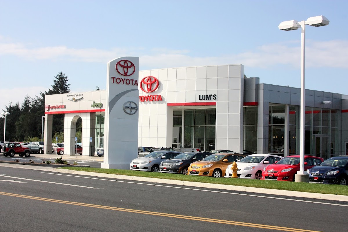 Lum's Auto Center photo 1