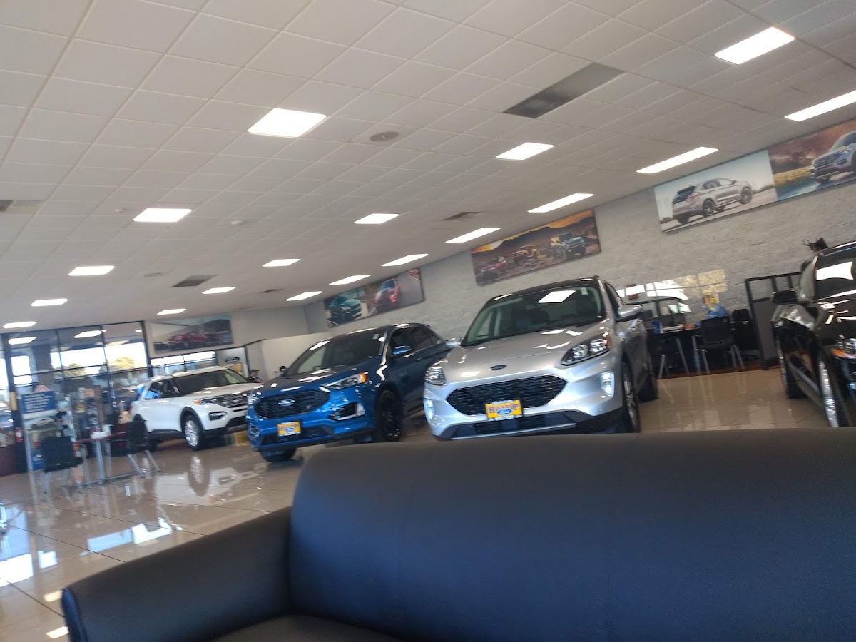 Hilltop Ford photo 2