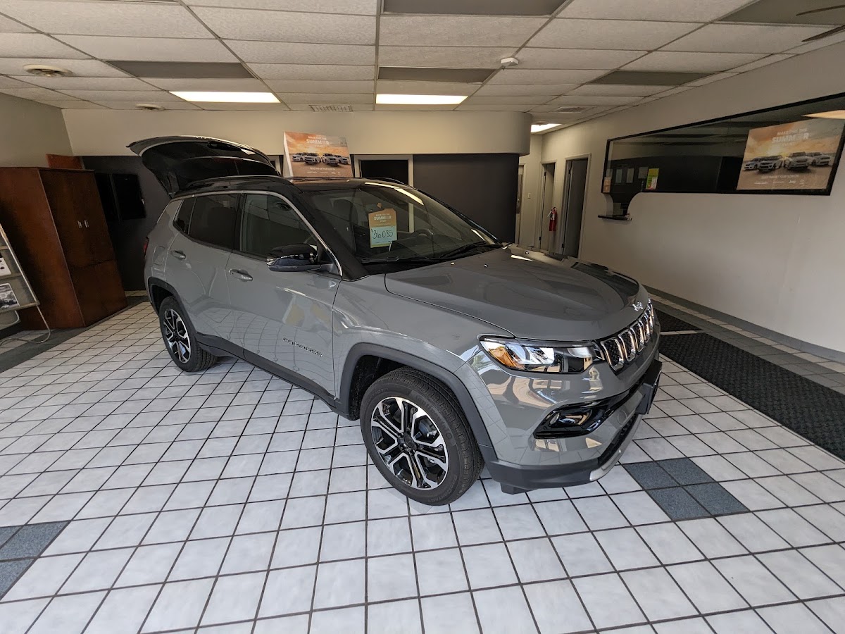 Baum Chrysler Jeep photo 2