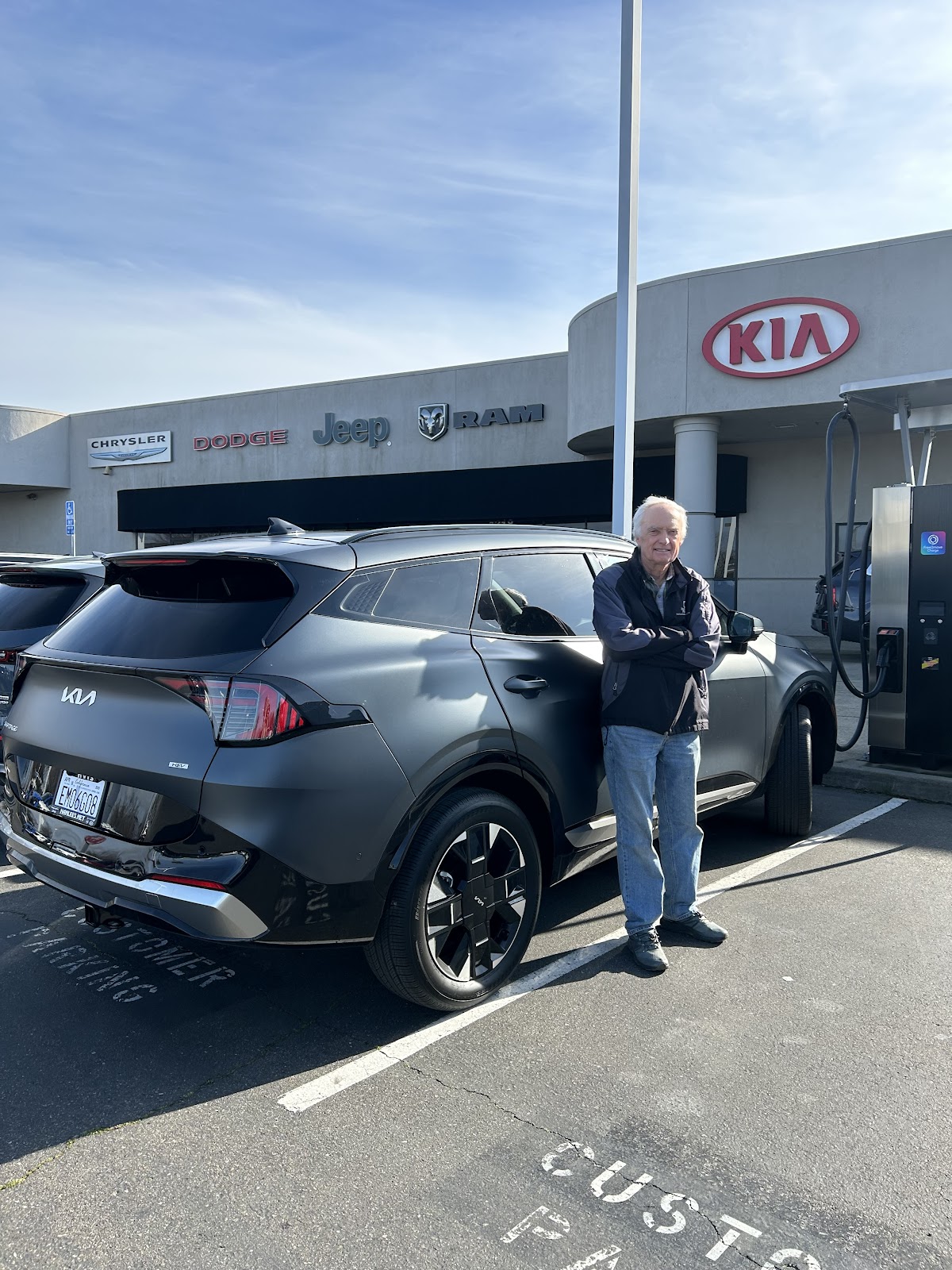 Hanlees Kia Davis photo 1