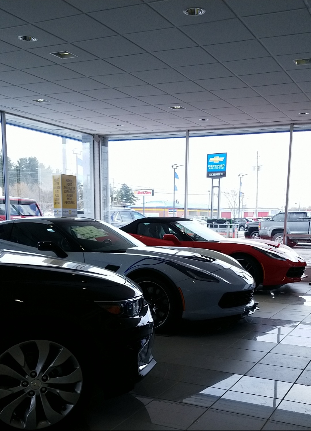 Schoner Chevrolet photo 2