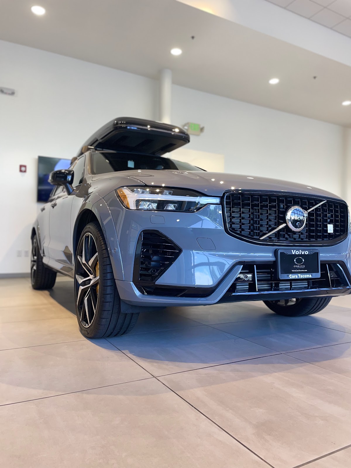Volvo Cars Tacoma photo 3