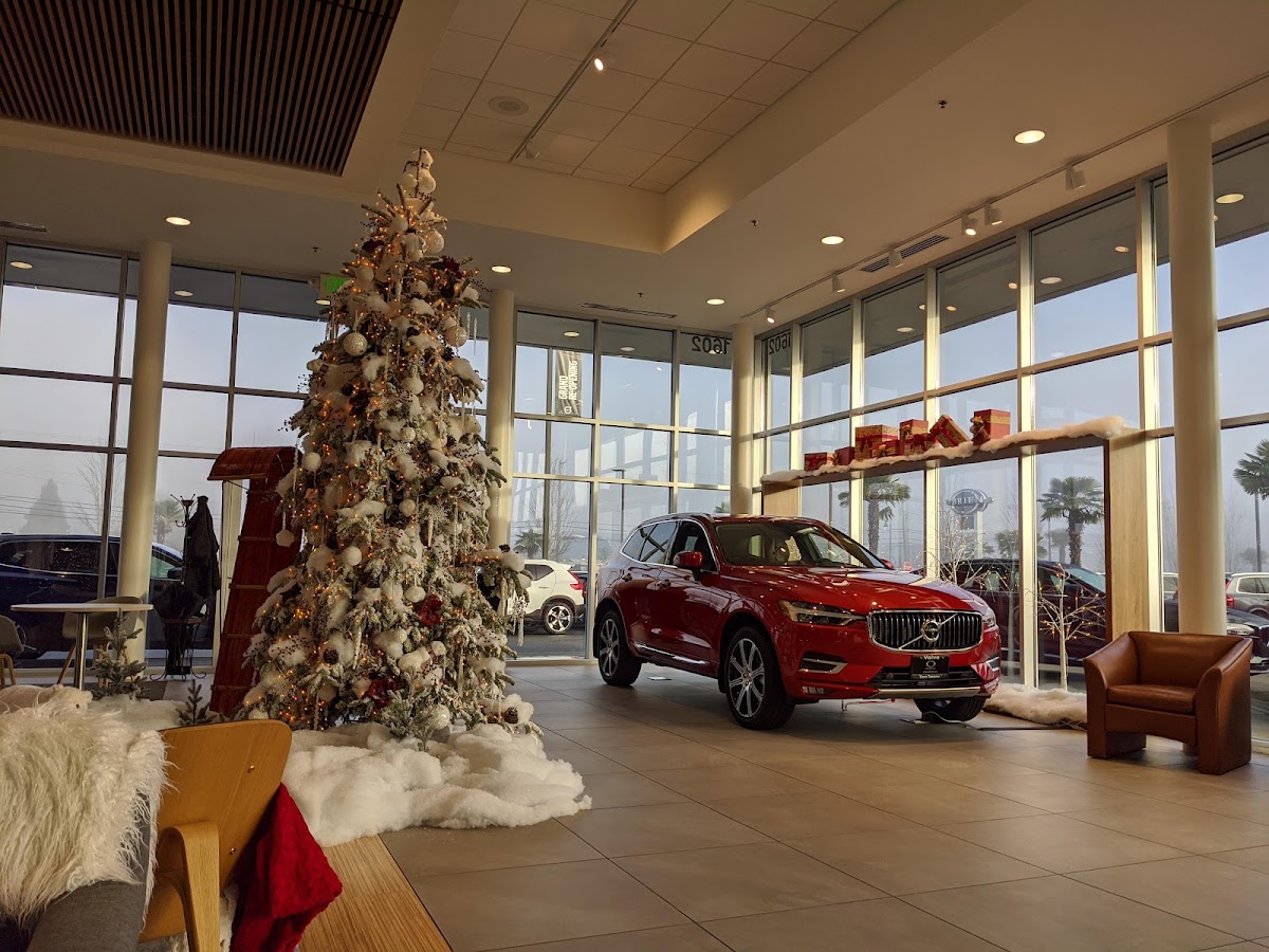 Volvo Cars Tacoma photo 5