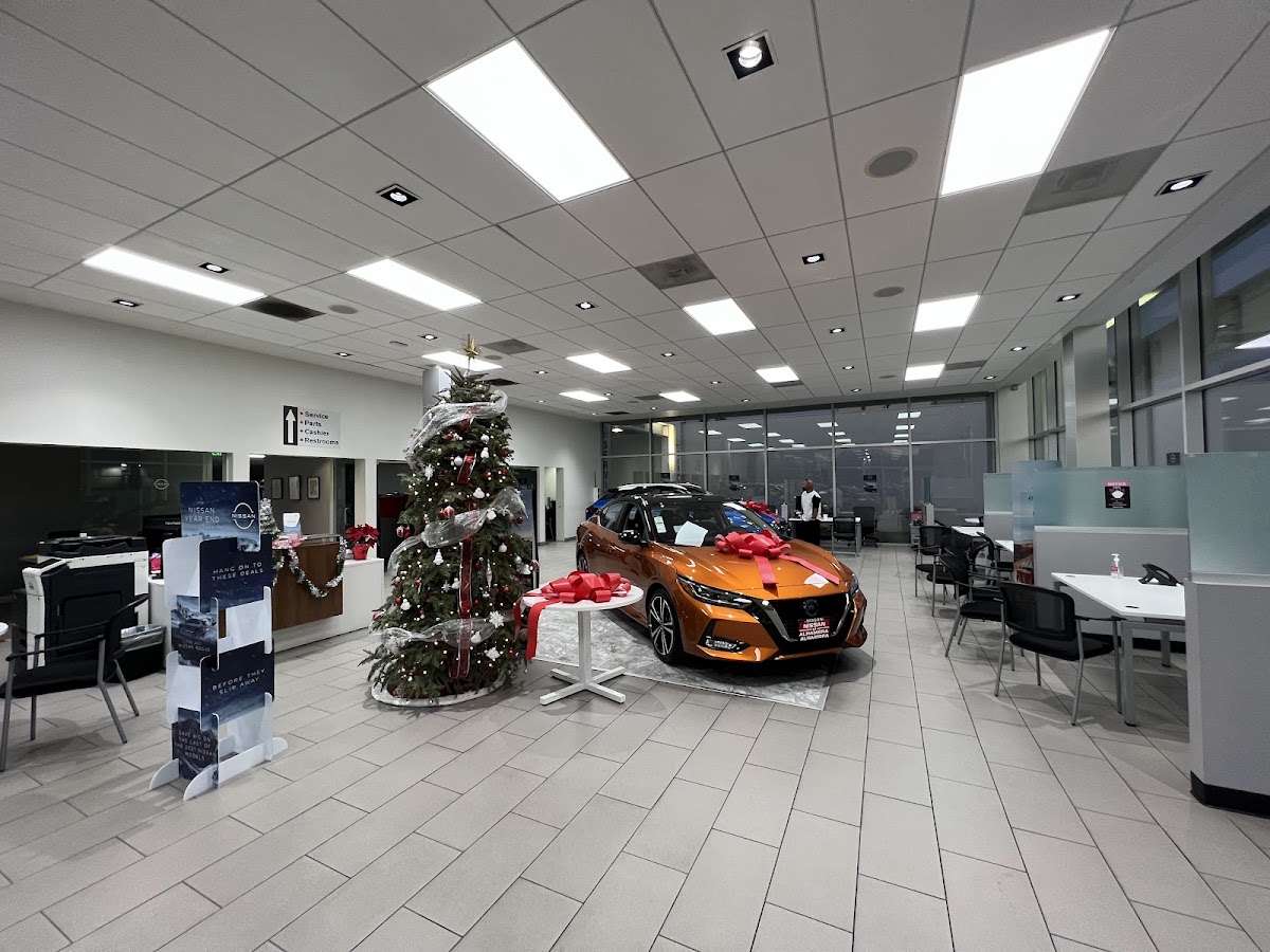 Nissan of Alhambra photo 3