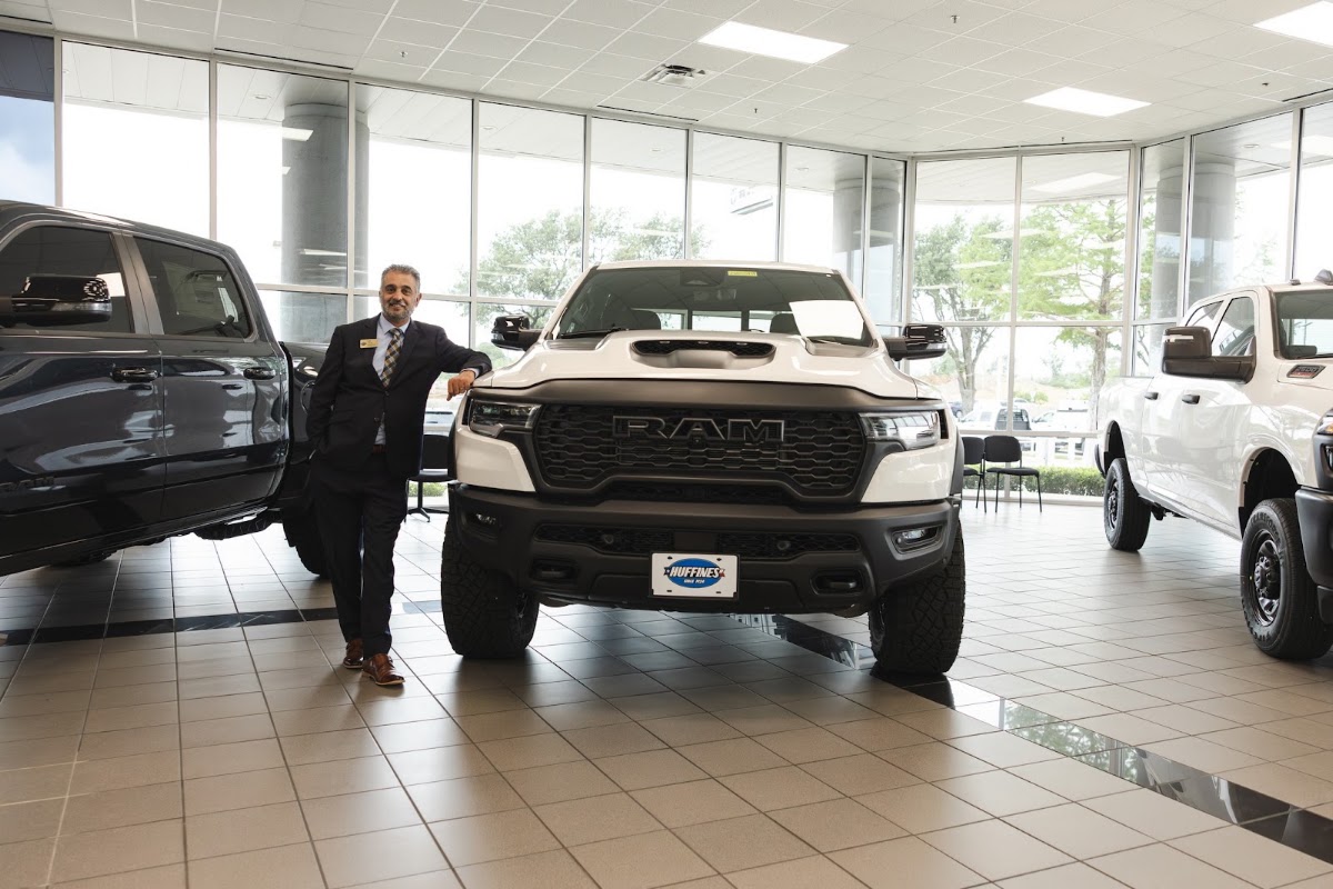 Huffines Chrysler Dodge Jeep Ram Lewisville photo 5