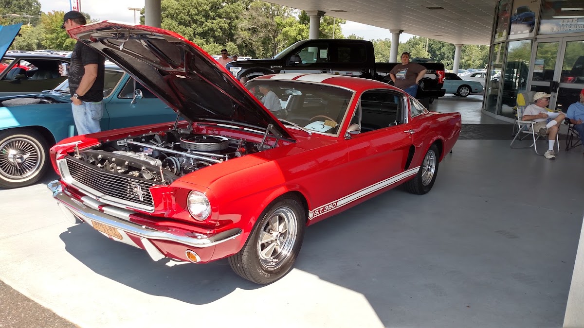Classic Ford Shelby photo 2