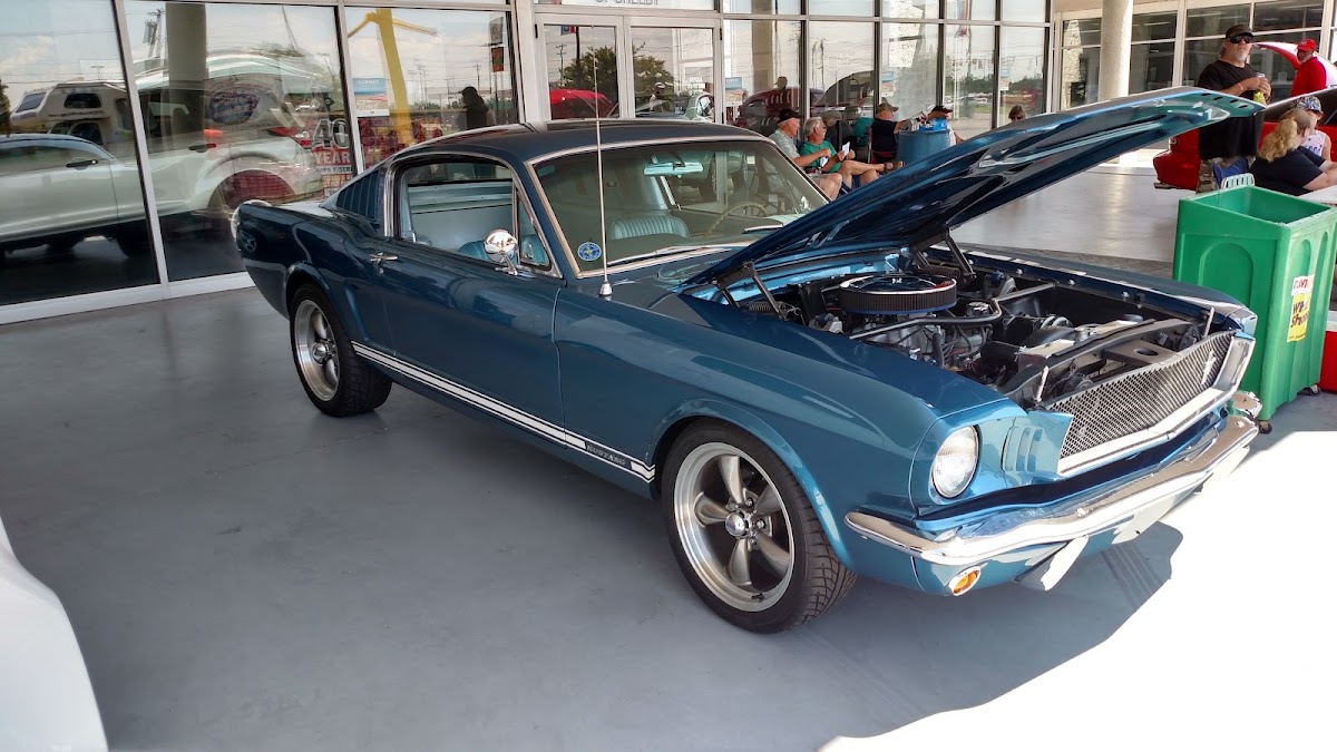 Classic Ford Shelby photo 5