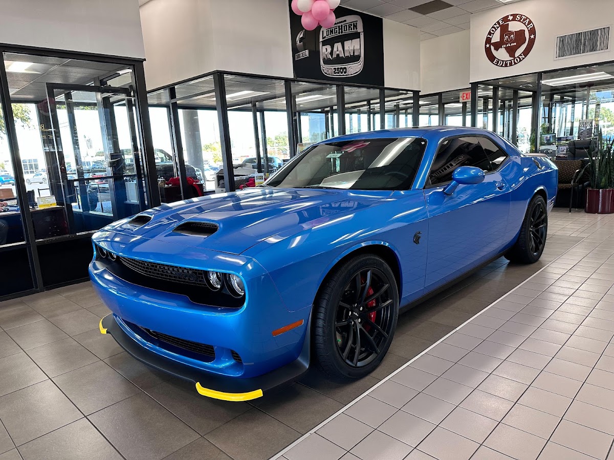 Clay Cooley Chrysler Dodge Jeep Ram Arlington photo 5