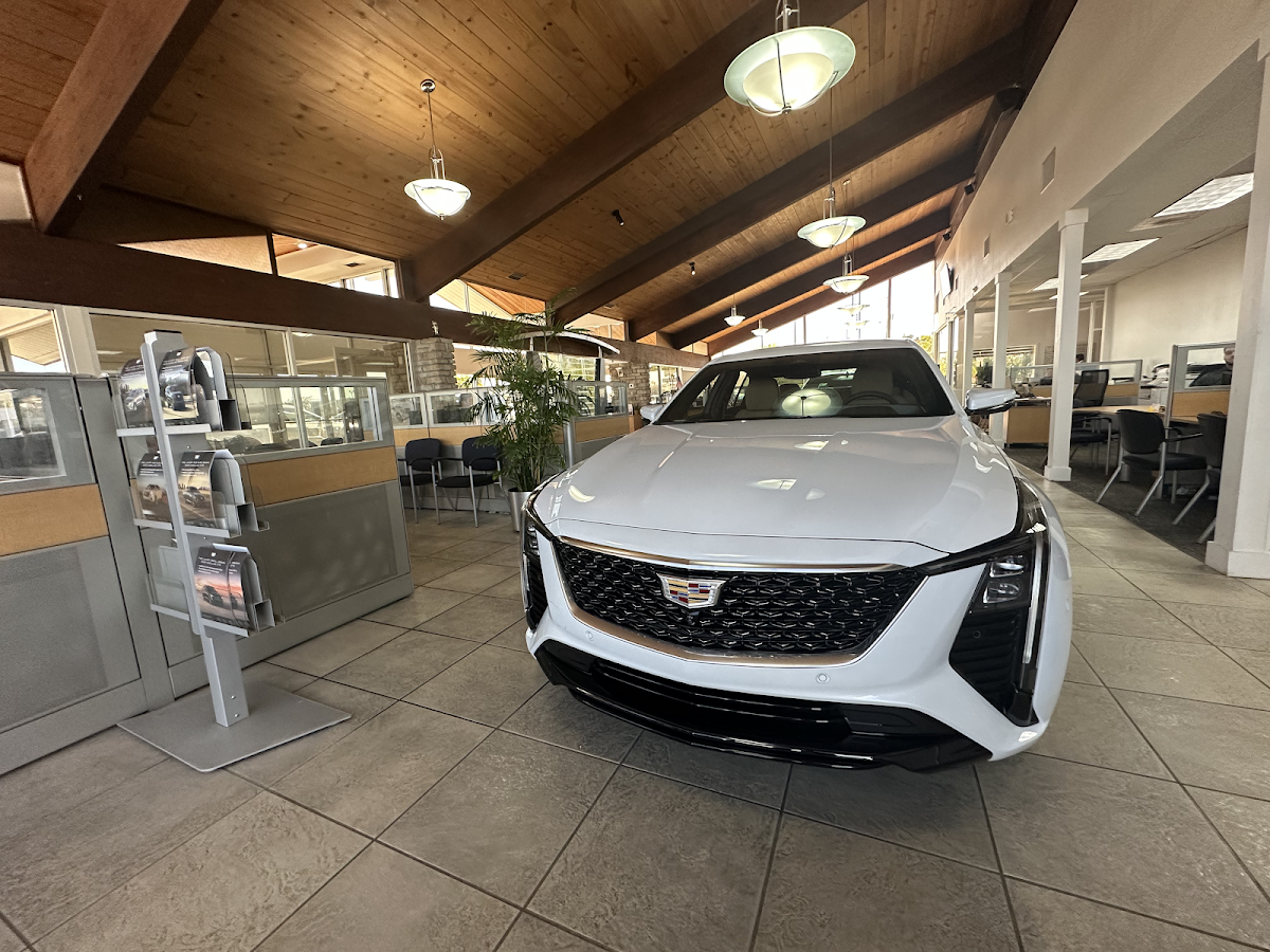 Huston Cadillac photo 4